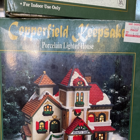 Copperfield Keepsake porcelain lighted houses - Picture 3 of 4
